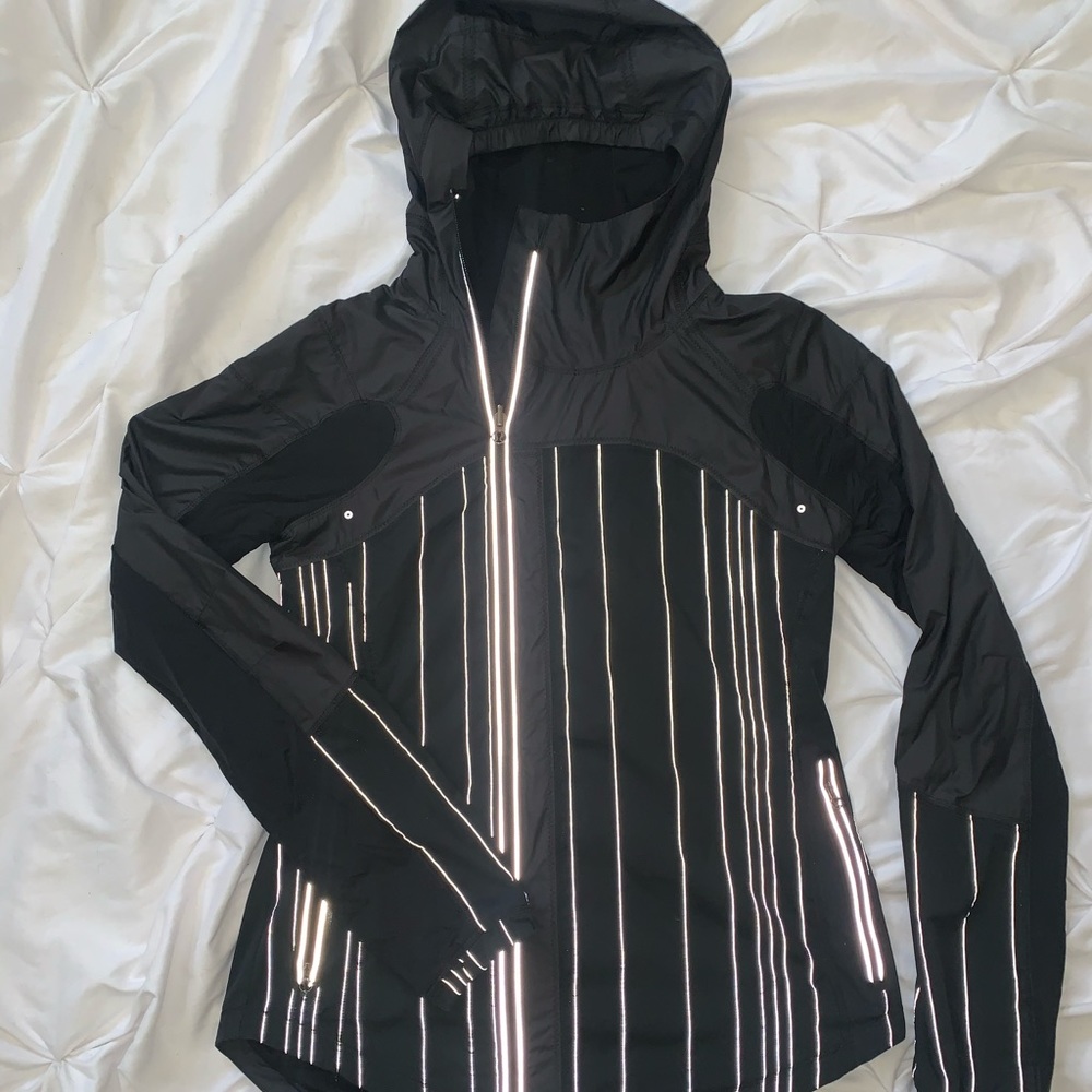 Lululemon Run & Windbreaking Jacket